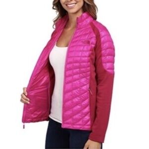 The North Face Momentum Thermoball Hybrid Jacket